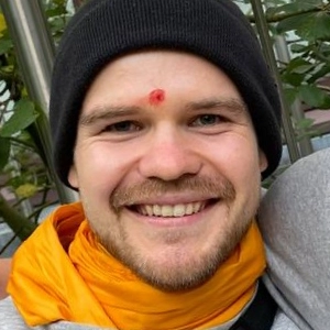 Schumacher, Caraka Dominik